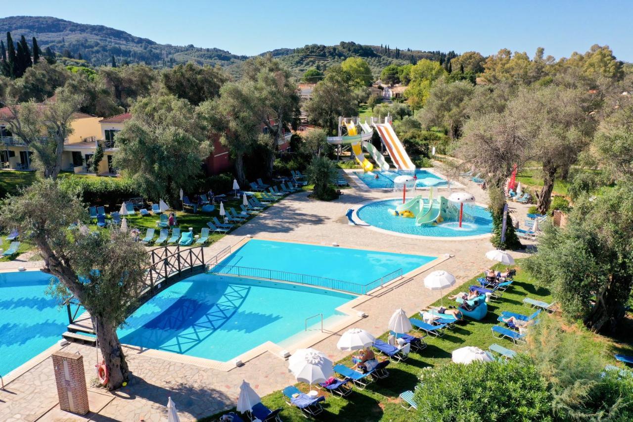 Sentido Apollo Palace เมซอนกิ ภายนอก รูปภาพ Aerial view of the water park