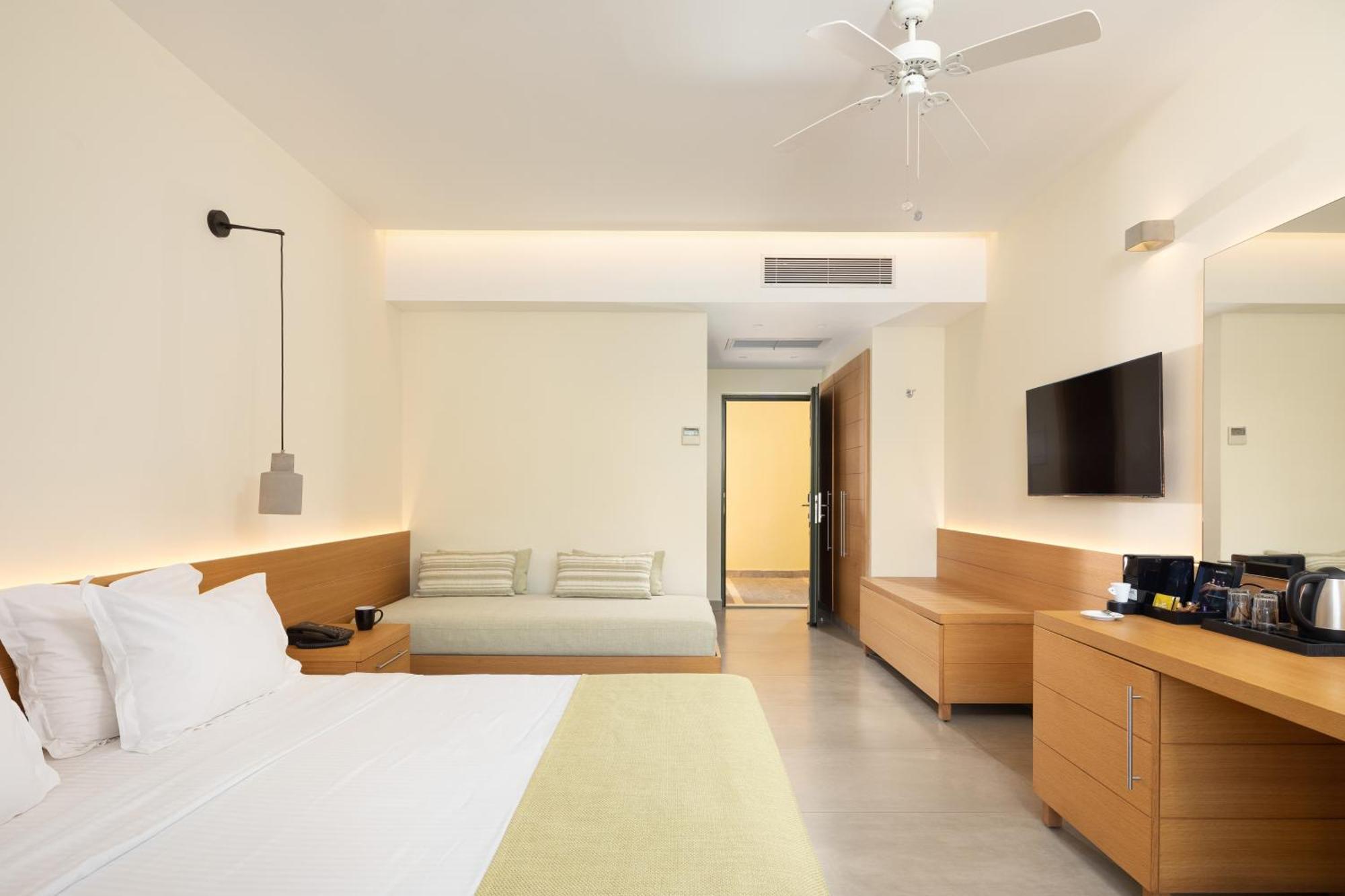 Sentido Apollo Palace เมซอนกิ ภายนอก รูปภาพ Deluxe Room