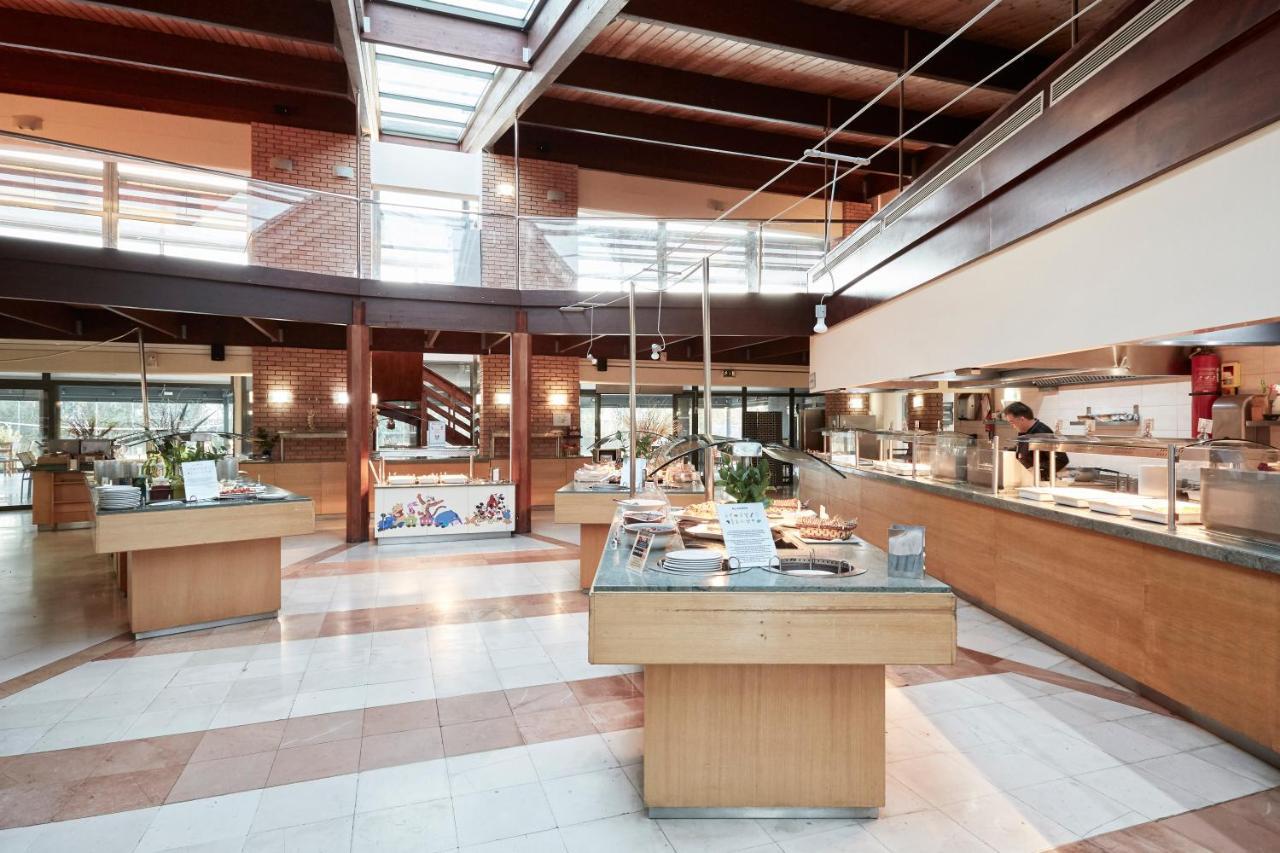 Sentido Apollo Palace เมซอนกิ ภายนอก รูปภาพ The buffet at the airport