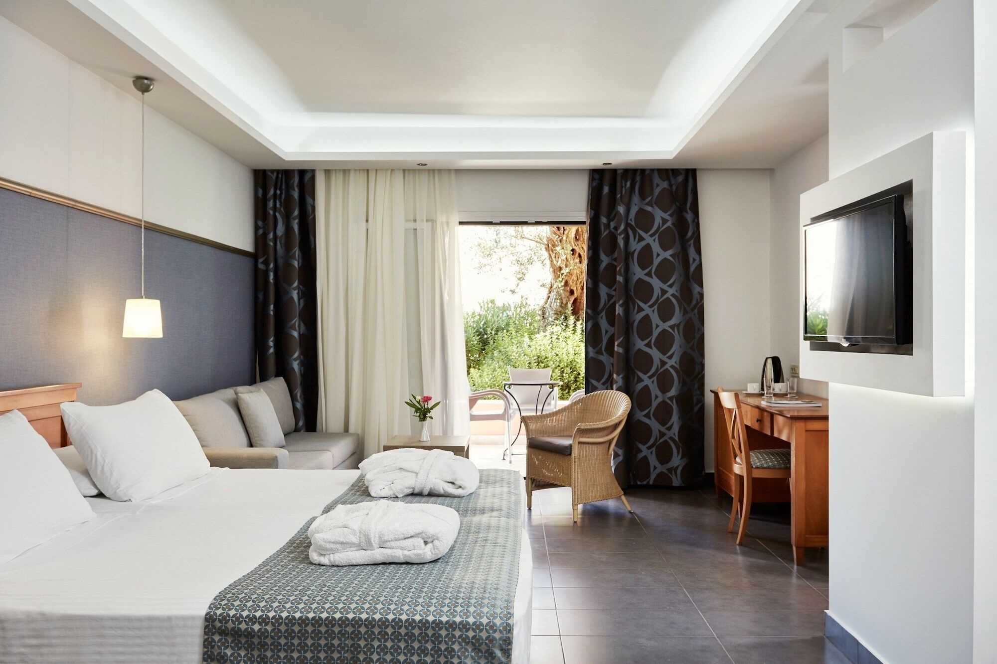 Sentido Apollo Palace เมซอนกิ ภายนอก รูปภาพ